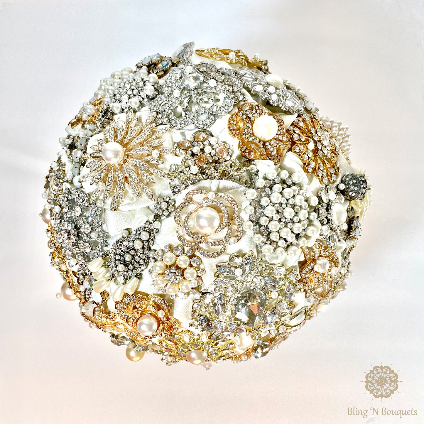 Brooch bouquet 'Simply Love' Jeweled bridal wedding bouquet White, Silver, Gold, Ivory, Pearls