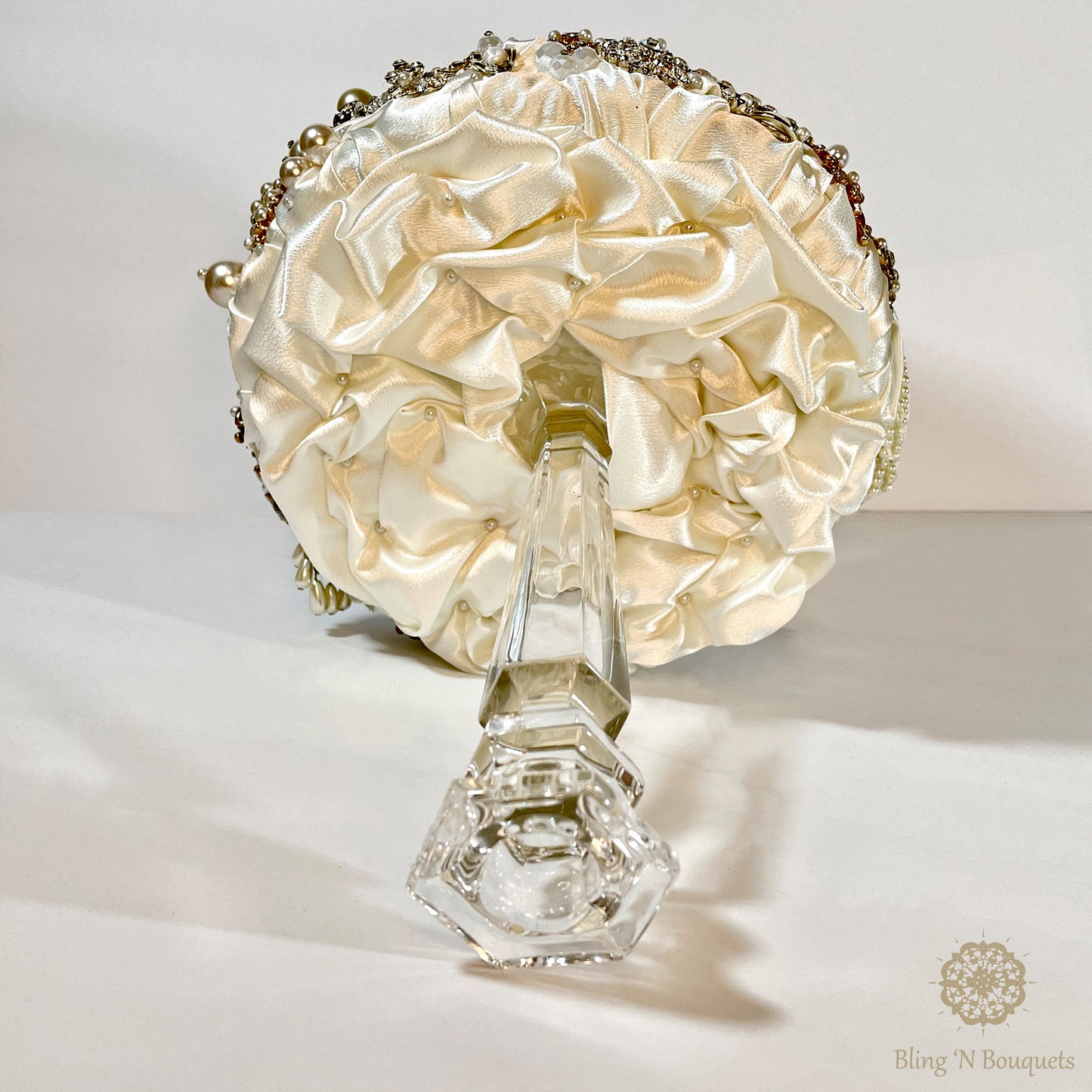 Brooch bouquet 'Simply Love' Jeweled bridal wedding bouquet White, Silver, Gold, Ivory, Pearls