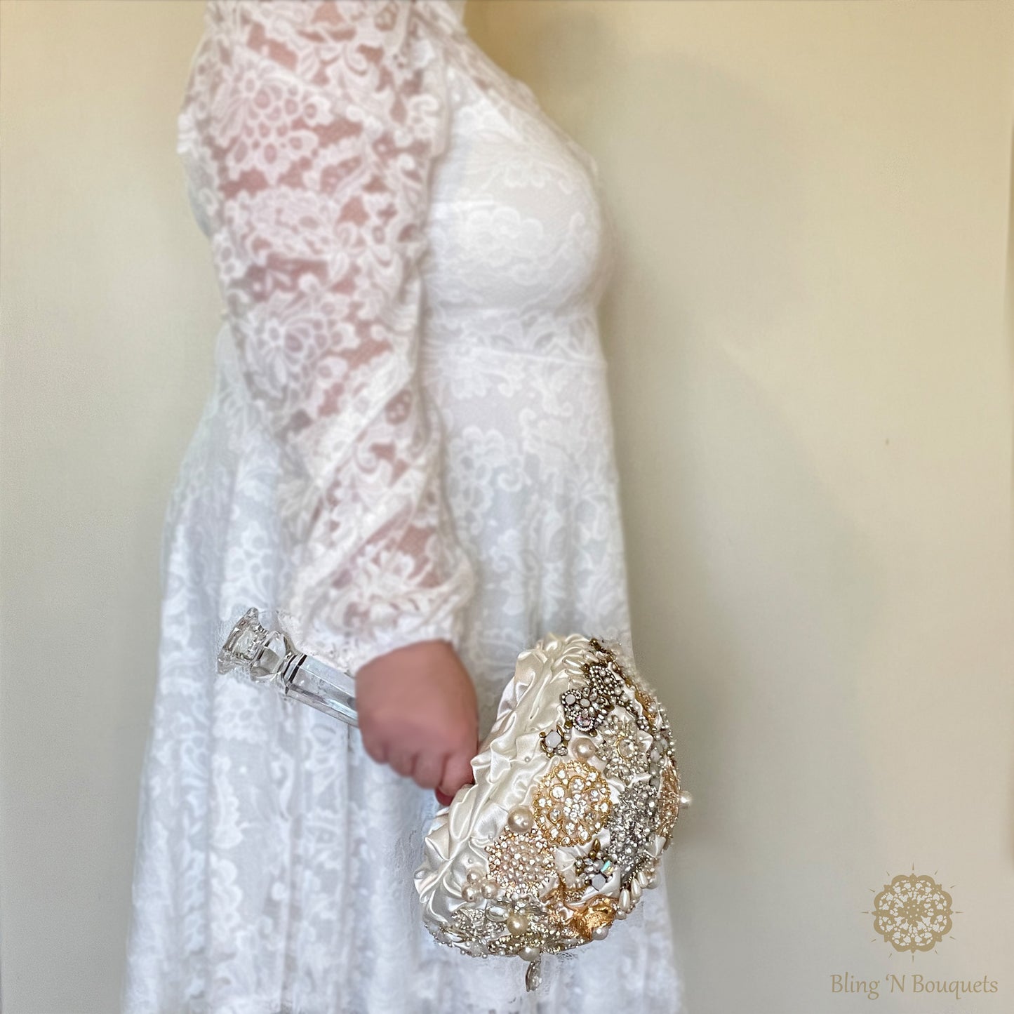 Brooch bouquet 'Simply Love' Jeweled bridal wedding bouquet White, Silver, Gold, Ivory, Pearls