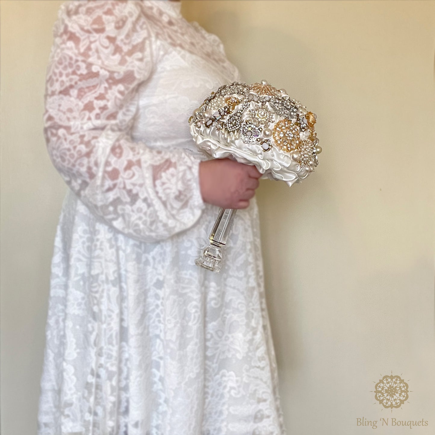 Brooch bouquet 'Simply Love' Jeweled bridal wedding bouquet White, Silver, Gold, Ivory, Pearls